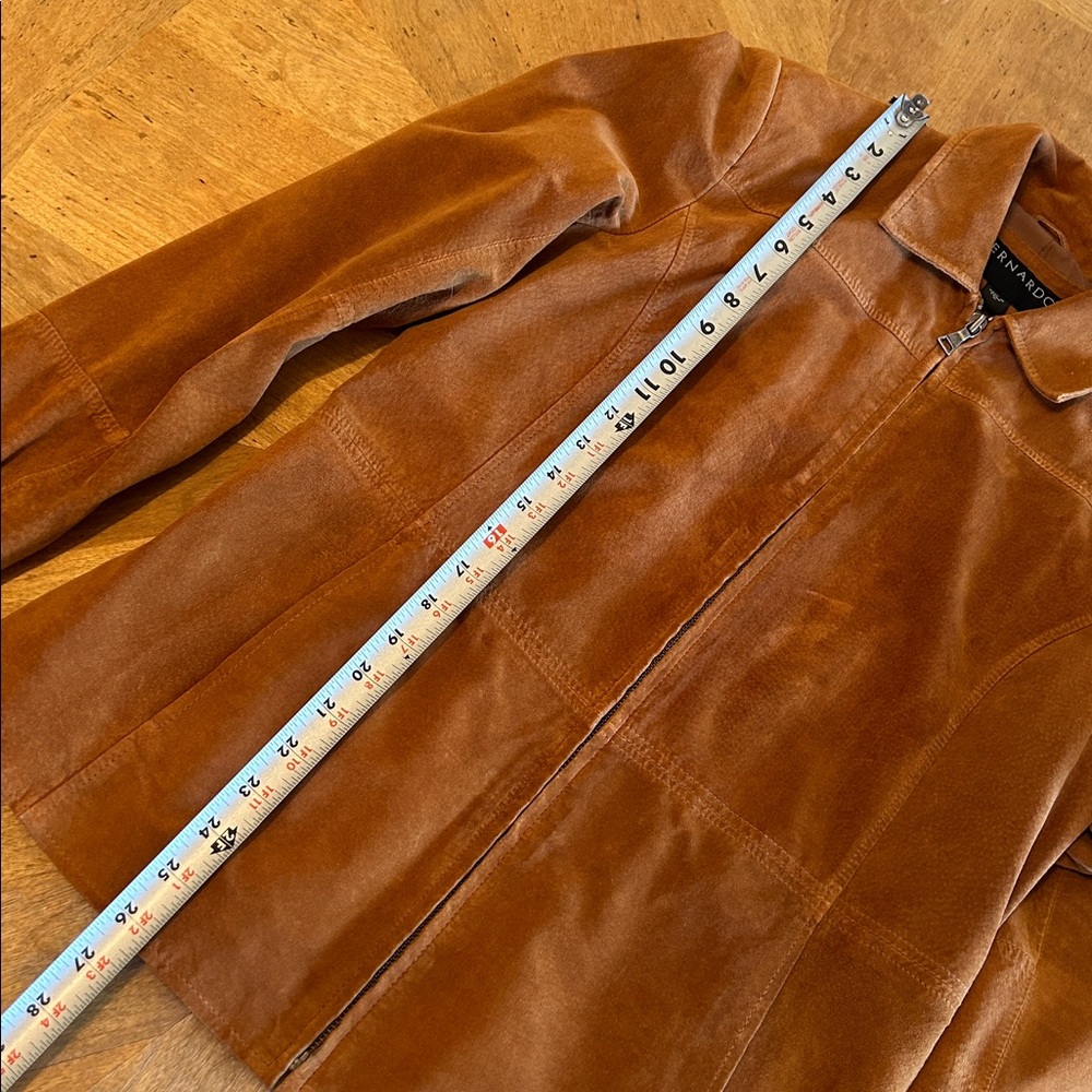 Women’s Vintage Bernardo Tan Suede leather Jacket. Size M - Picture 12 of 13